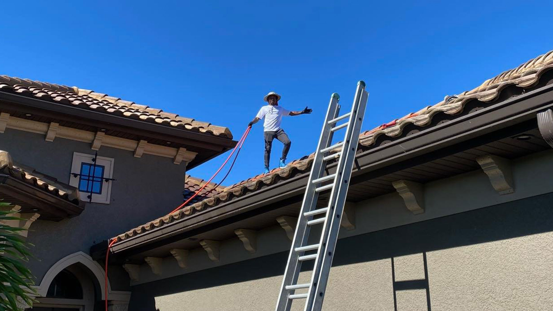 Roof Washing